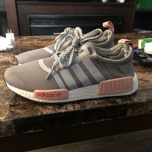 NWOT adidas NMD R1 women’s 7.5